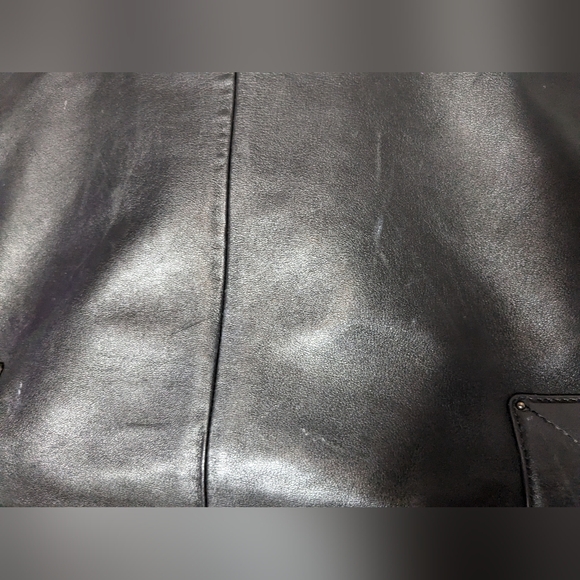 Black Leather Tote by Por La Victoire - Picture 5 of 16